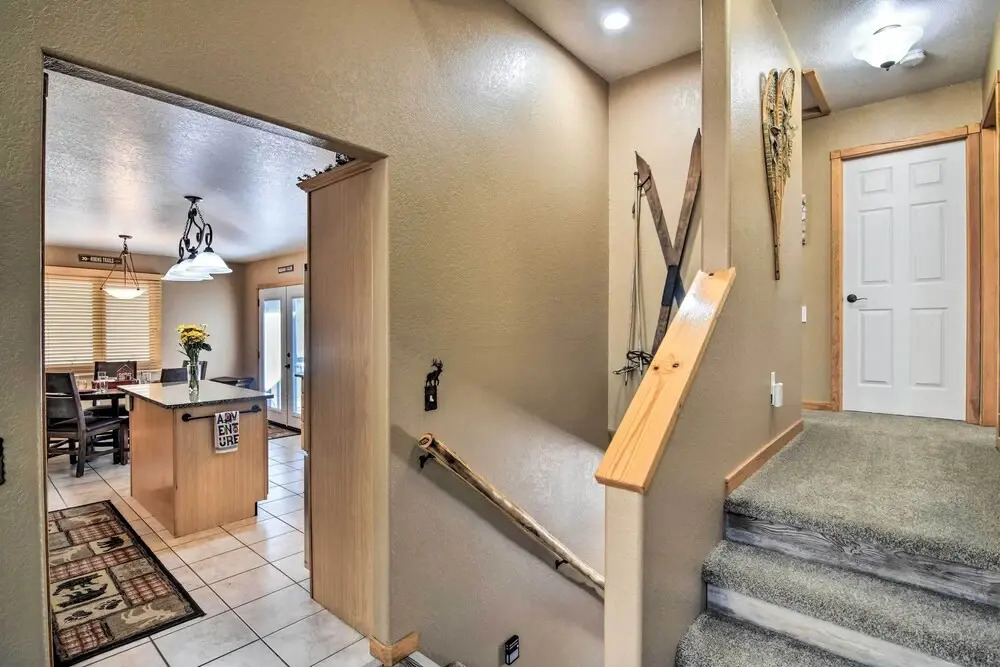 Family-friendly Home w/ Hot Tub: 1 Mi to Dtwn