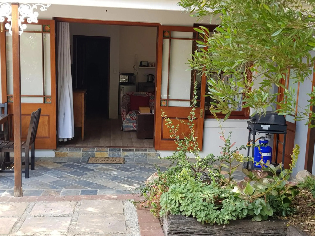 Hemel en Aarde Village Accommodation