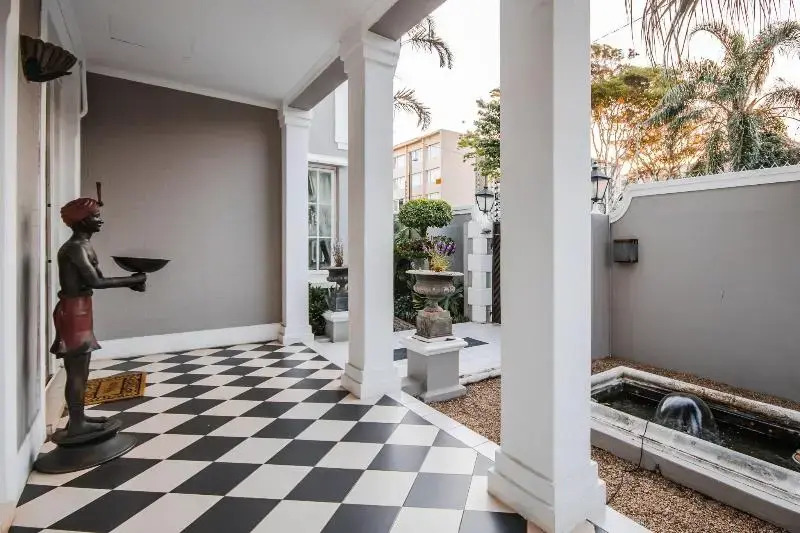 Bon Ami Guest House