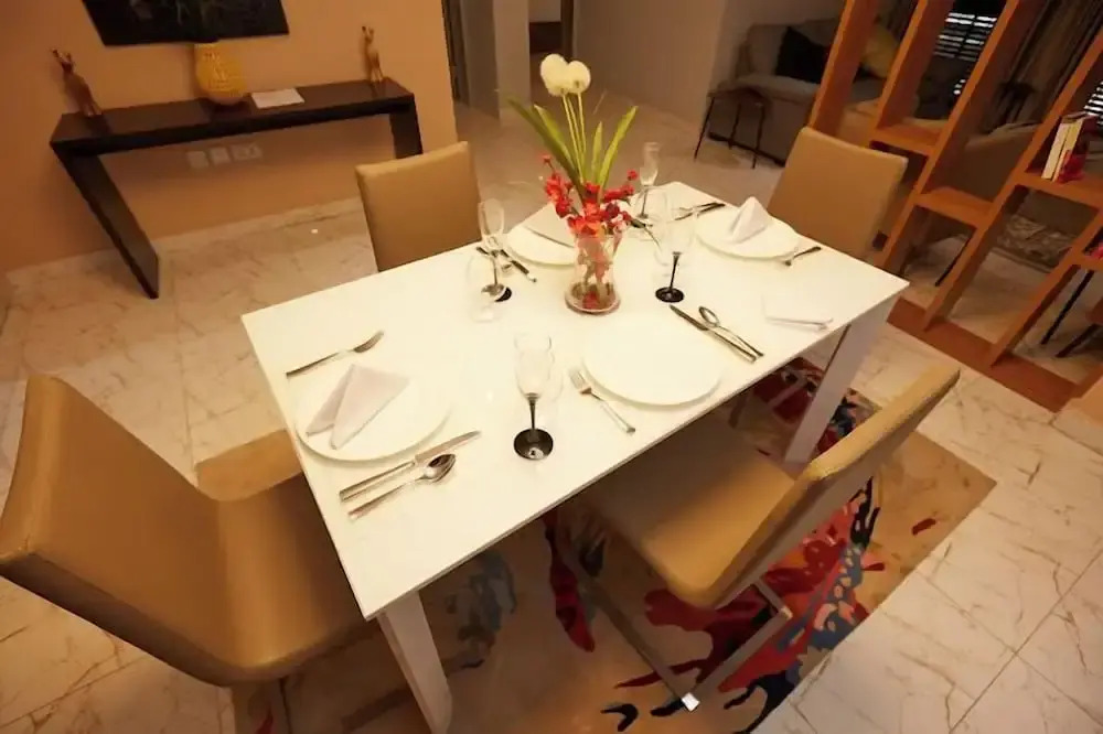 La Grandees Suites and Apartment