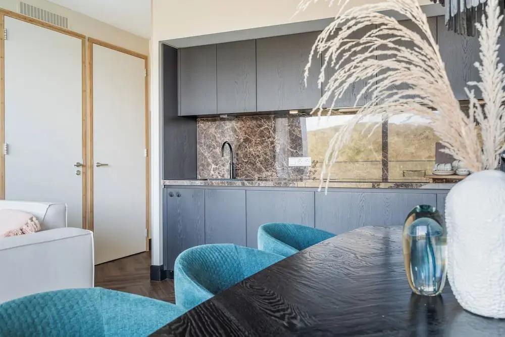 Lavish Apartment With Private Sauna