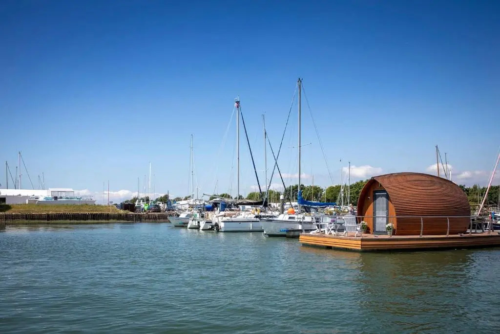 Sea Breeze Ark 900 Boat