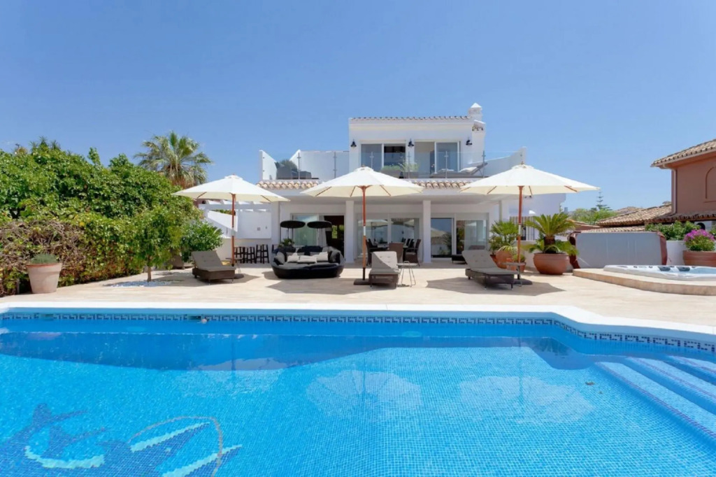 Luxury Villa Near Marbella with Private Pool, Jacuzzi & Modern Amenities