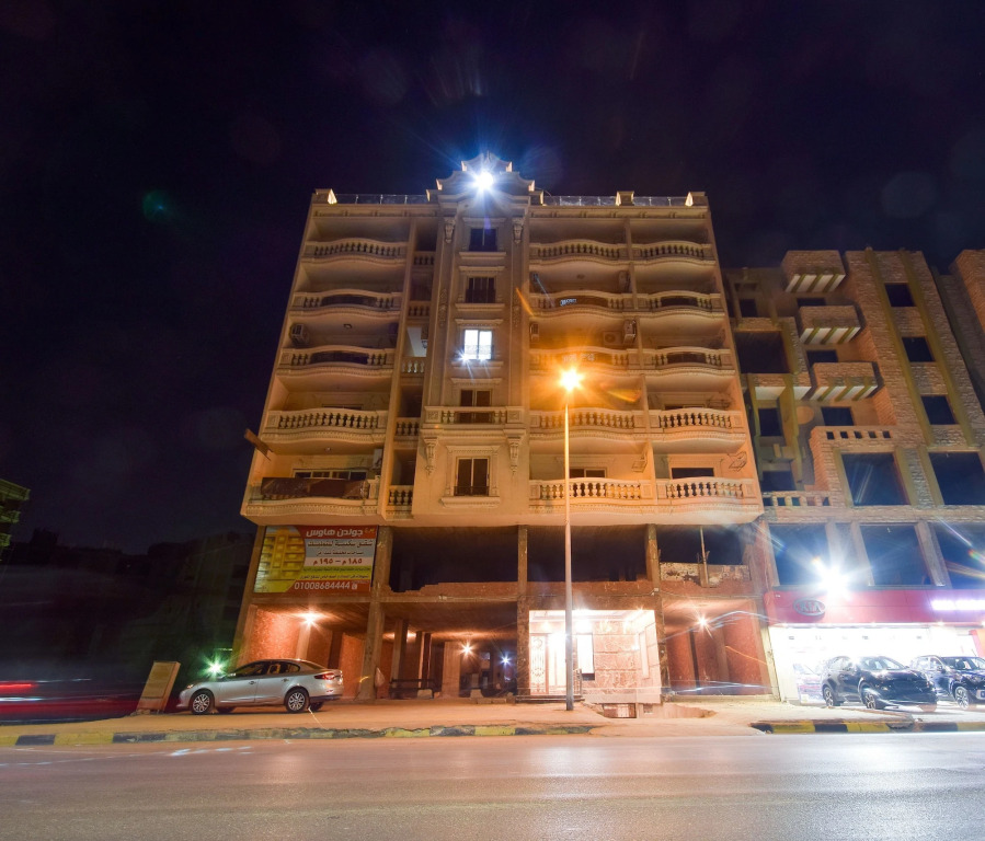 Top pyramids view hotel