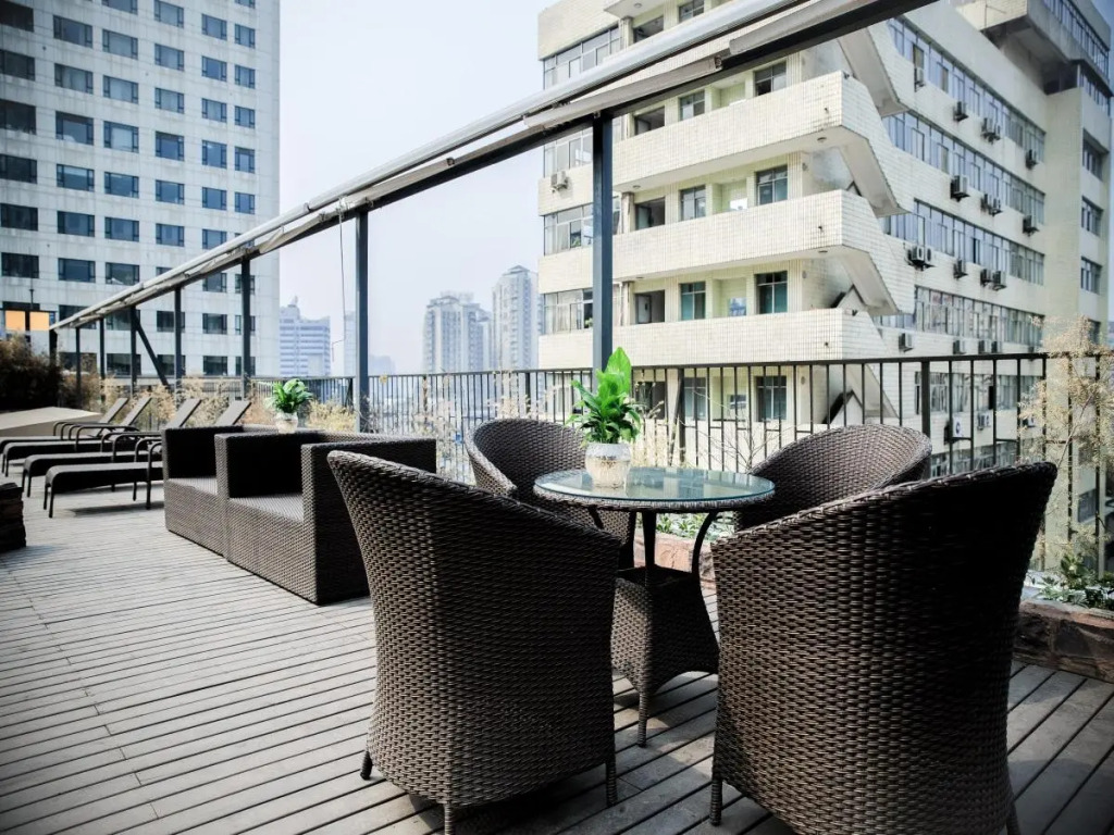 Chengdu Theme Hotel