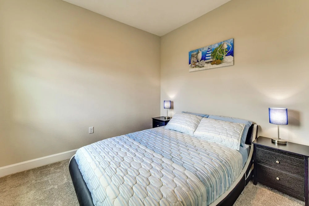 Home < 1-mi Walk to Warm Mineral Springs Park!