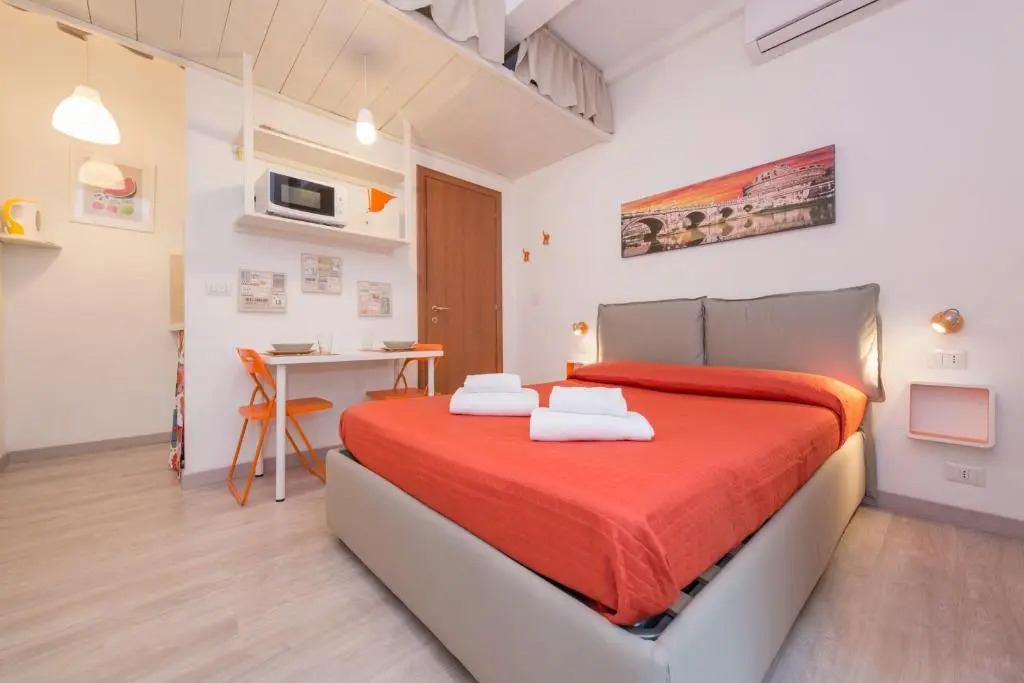 Cheap and Chic Studios at Coliseum