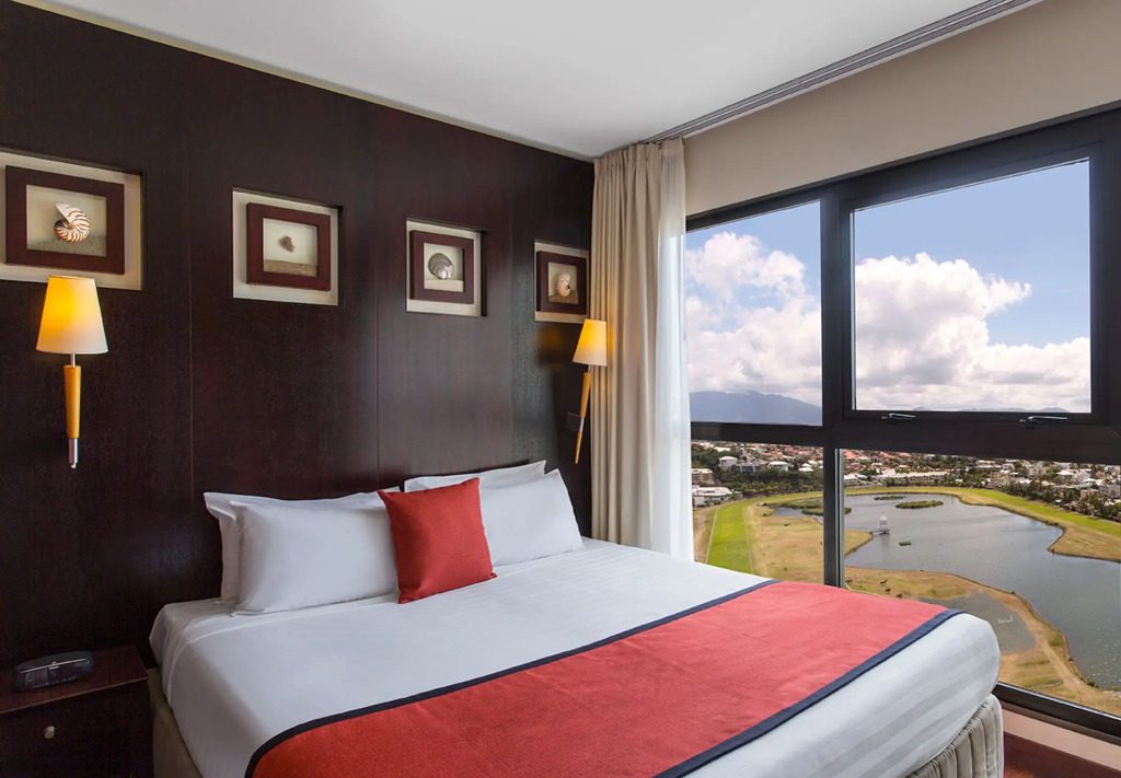 Ramada Hotel & Suites by Wyndham Noumea