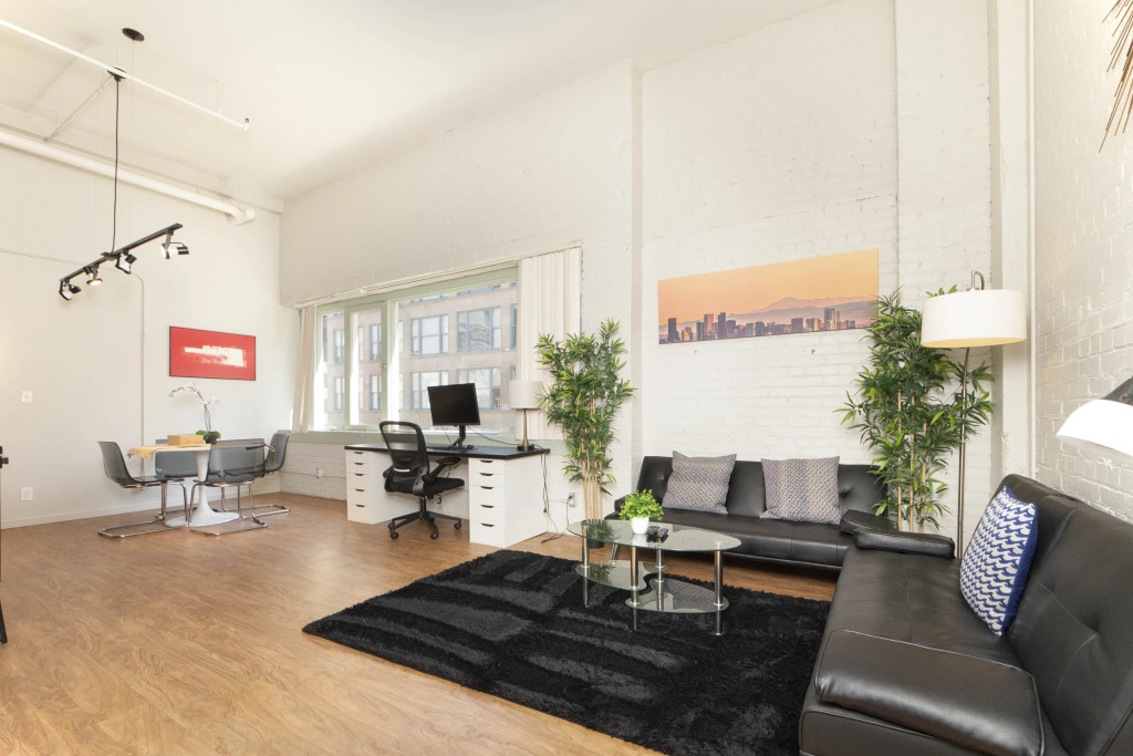 Downtown Denver 2BR Apartment | Open Plan