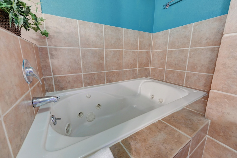 STS 1160 On Strip Sleeps 16 No Resort Fee