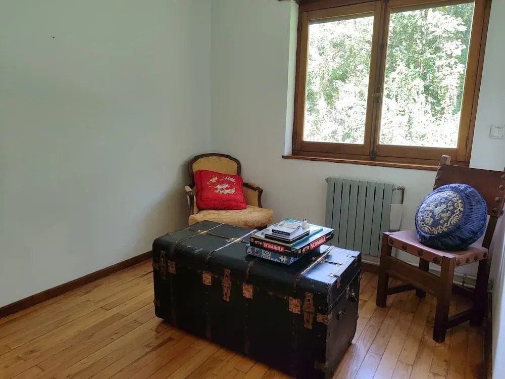 Charming 6-bed Chalet in Llanes