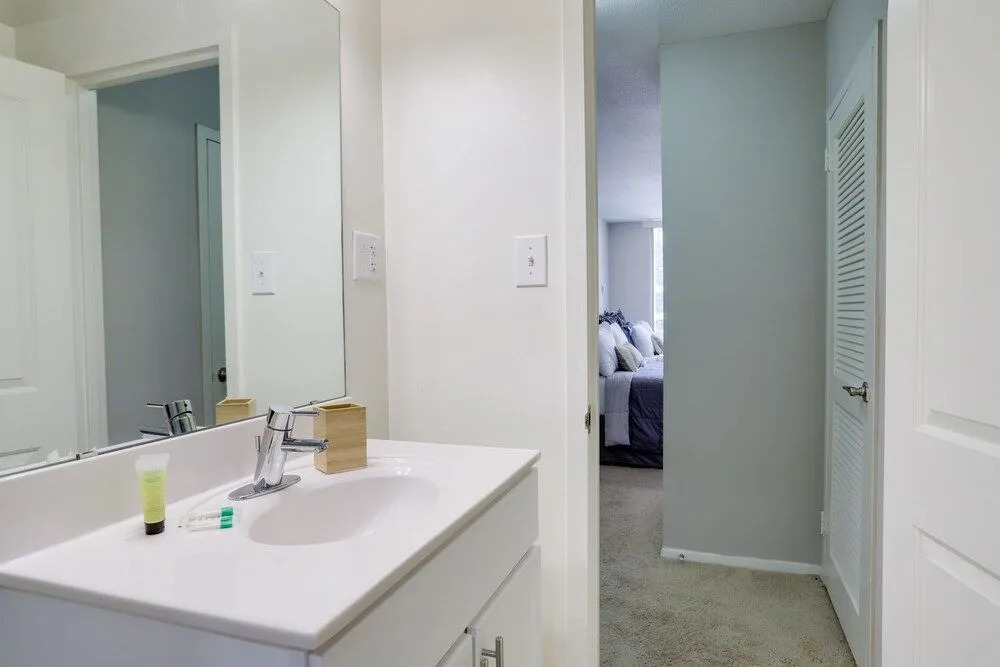 Amazing Br2 Bedroom Condo at Arlington