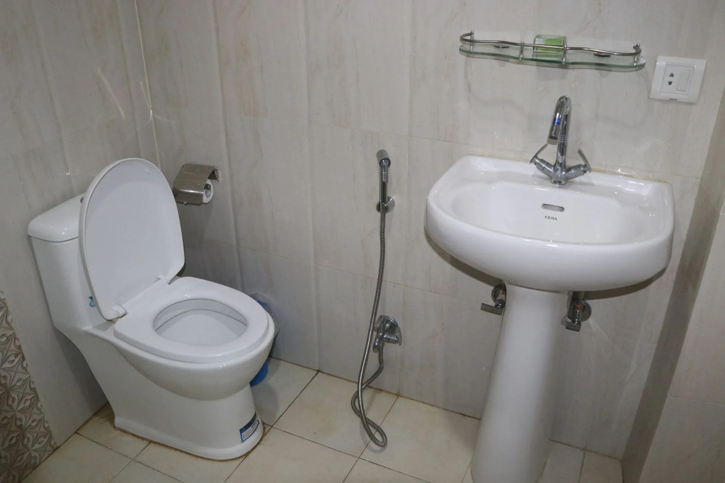 OYO 156 Hotel Sweet Town