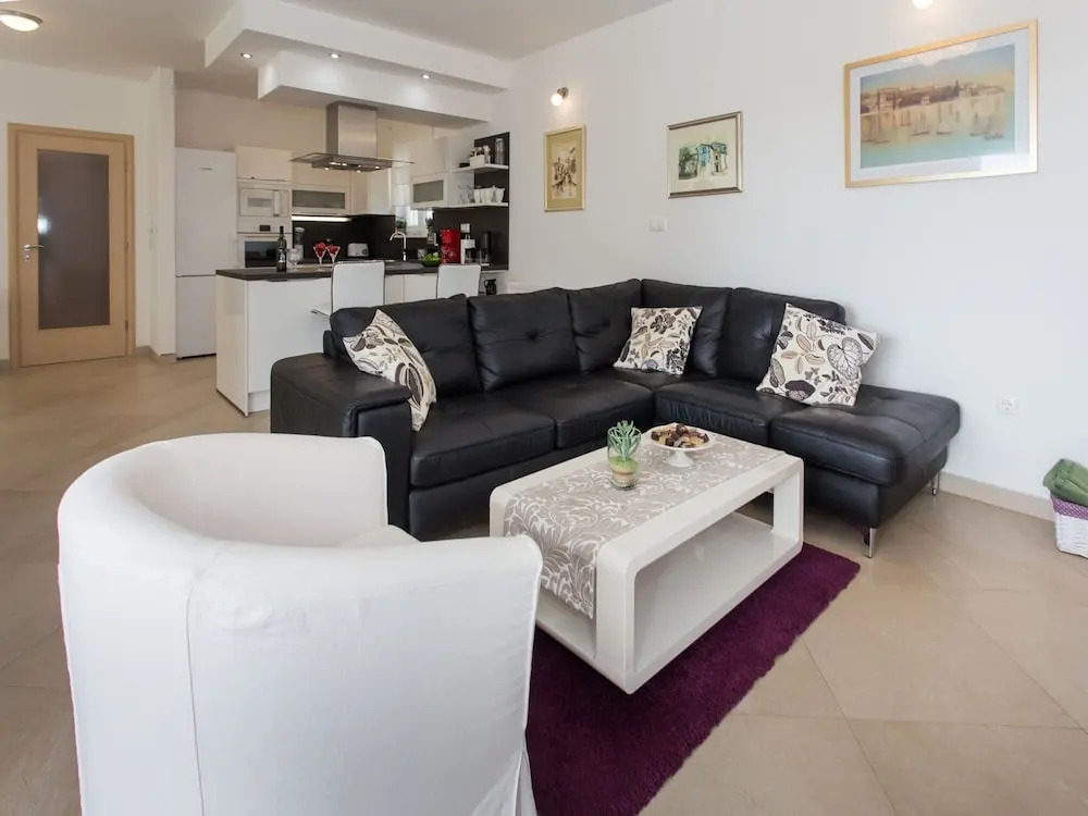 Spacious Villa in Vodice With Pool