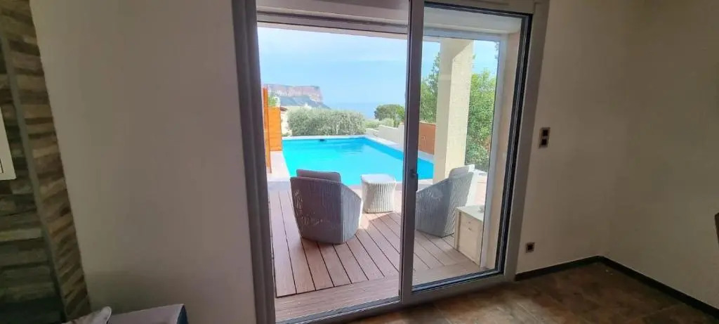 Rêves de vie, appartement vue mer, piscine non chauffée et spa privatifs