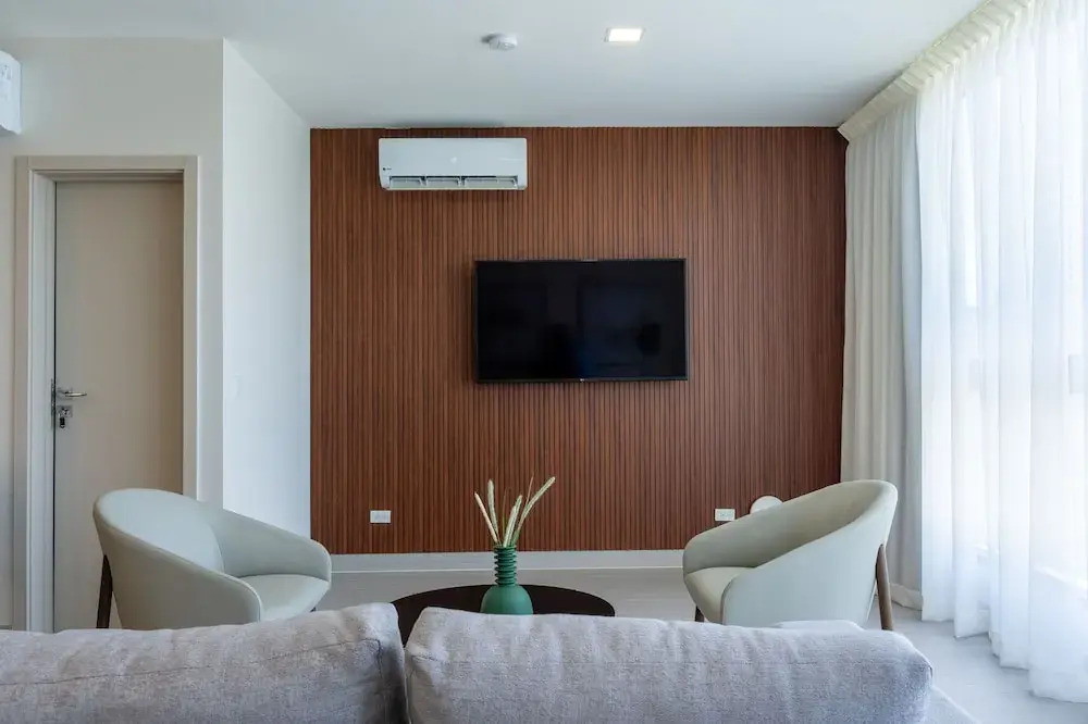 Arcadia Condo Suites