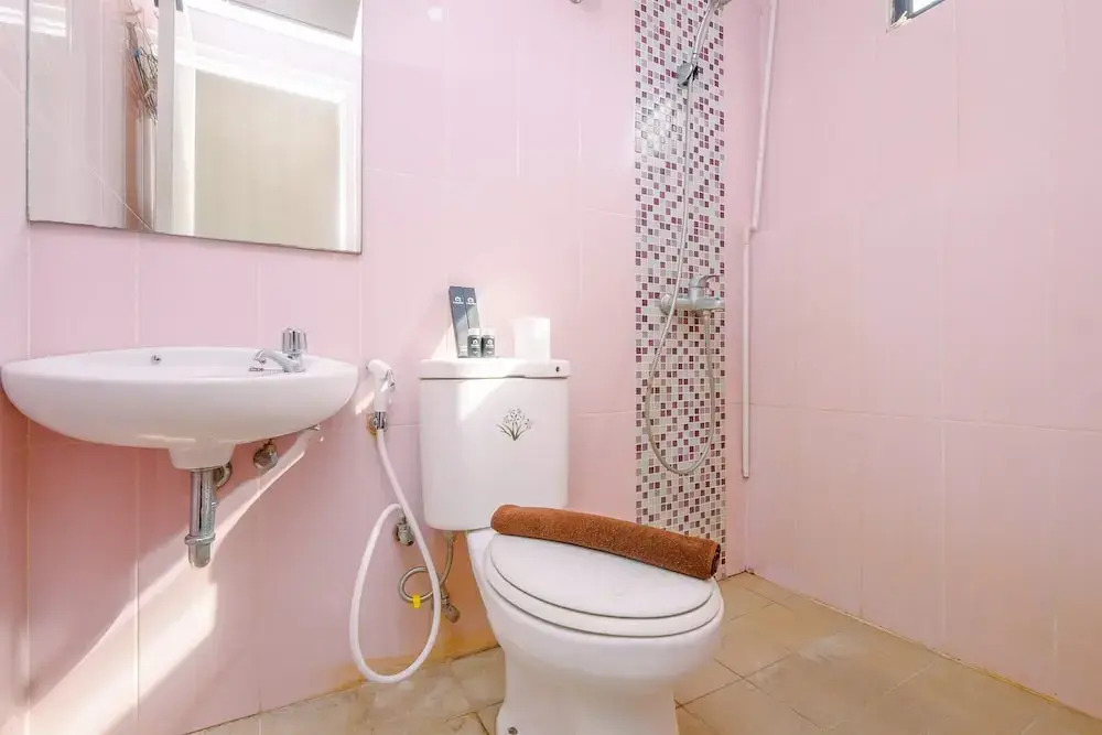 Cozy And Warm 2Br At Kebagusan City Apartment
