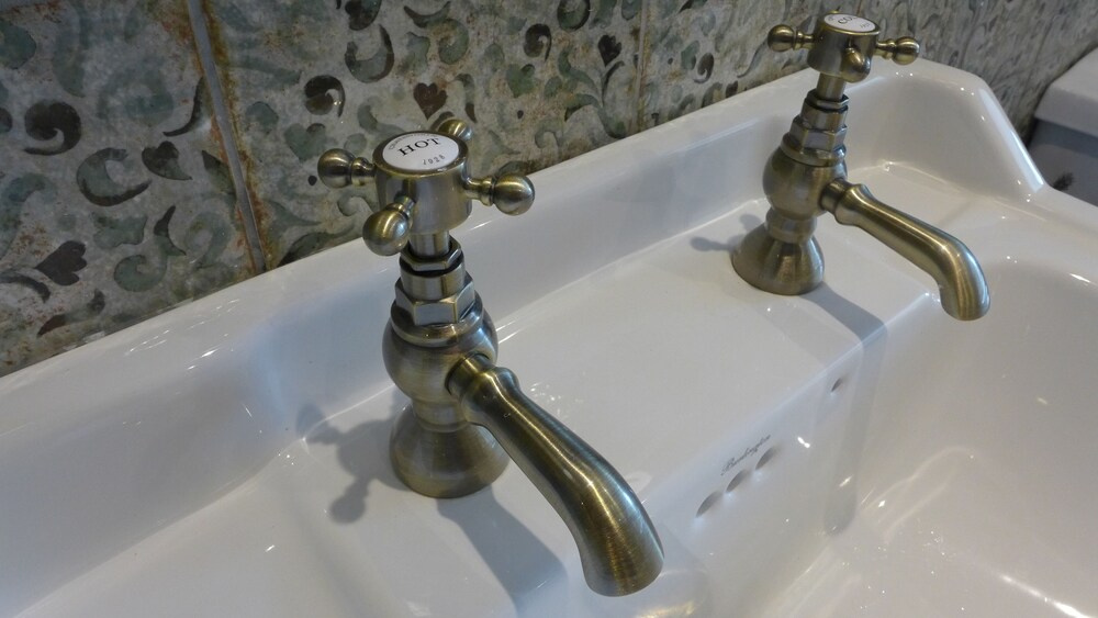 Royal Oak Retreat 2-bed - Sleeps 6 & Pet Friendly