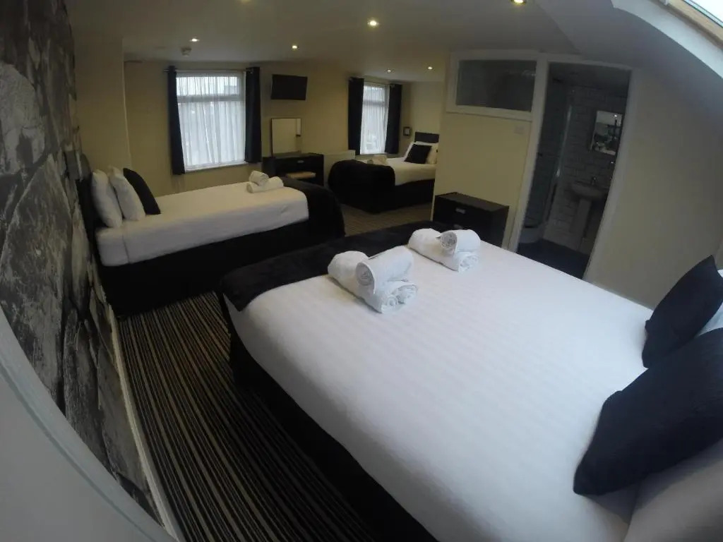 Happy Return Hotel