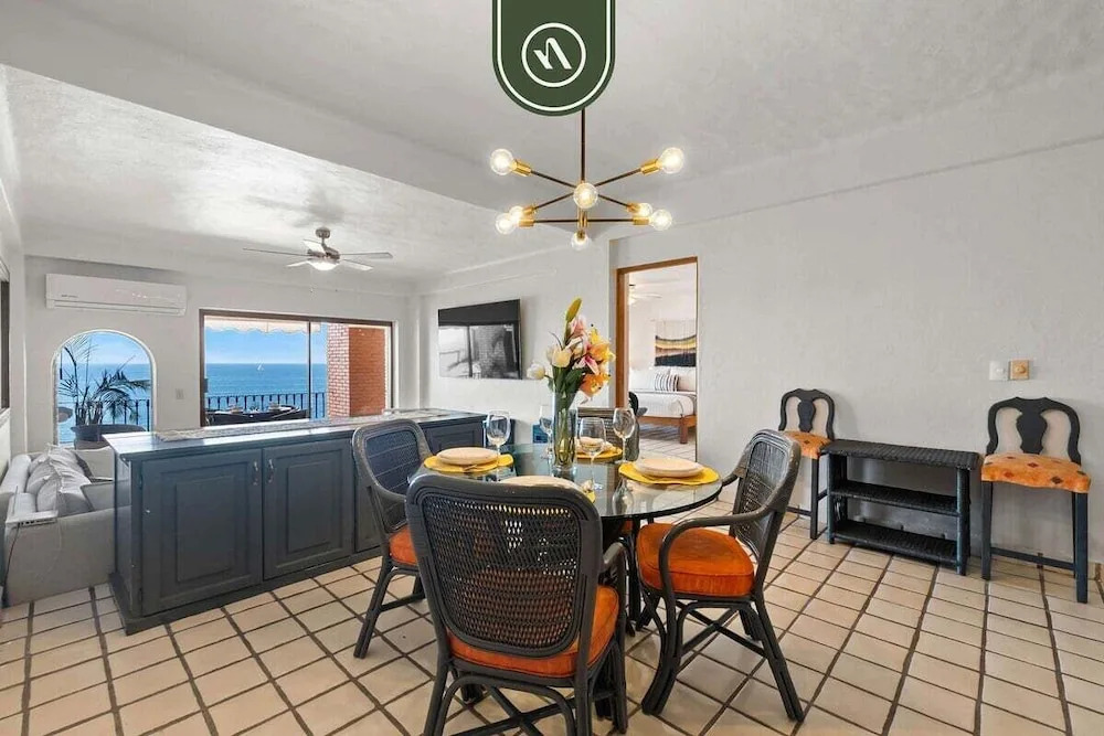 Beachfront Mexican Styled 3 BR Condo in Downtown