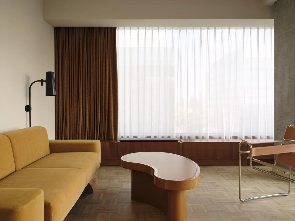 The Standard, Brussels
