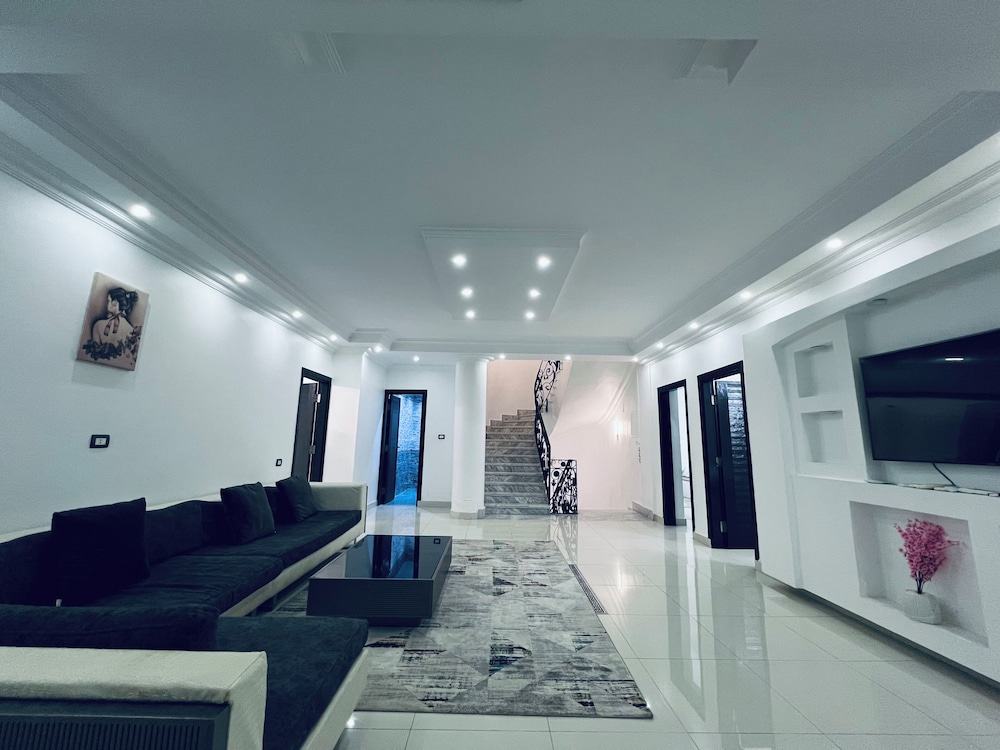 ELITE Premium 6BR Family Villa with Pool