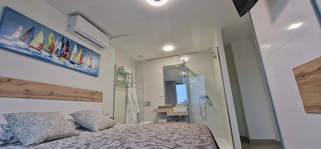 APARTAMENTOS OASIS DE LA CALA
