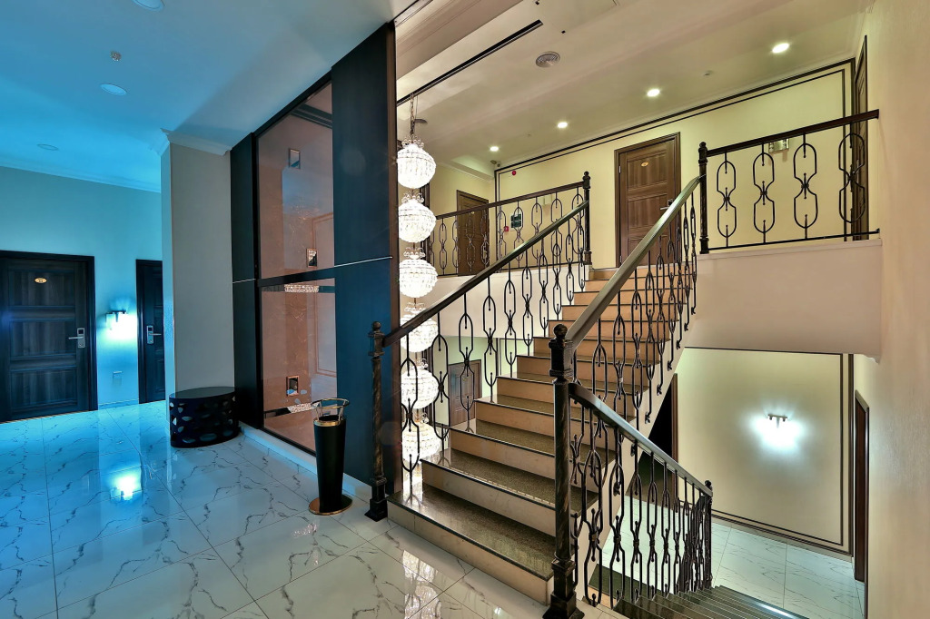 Premier Hotel
