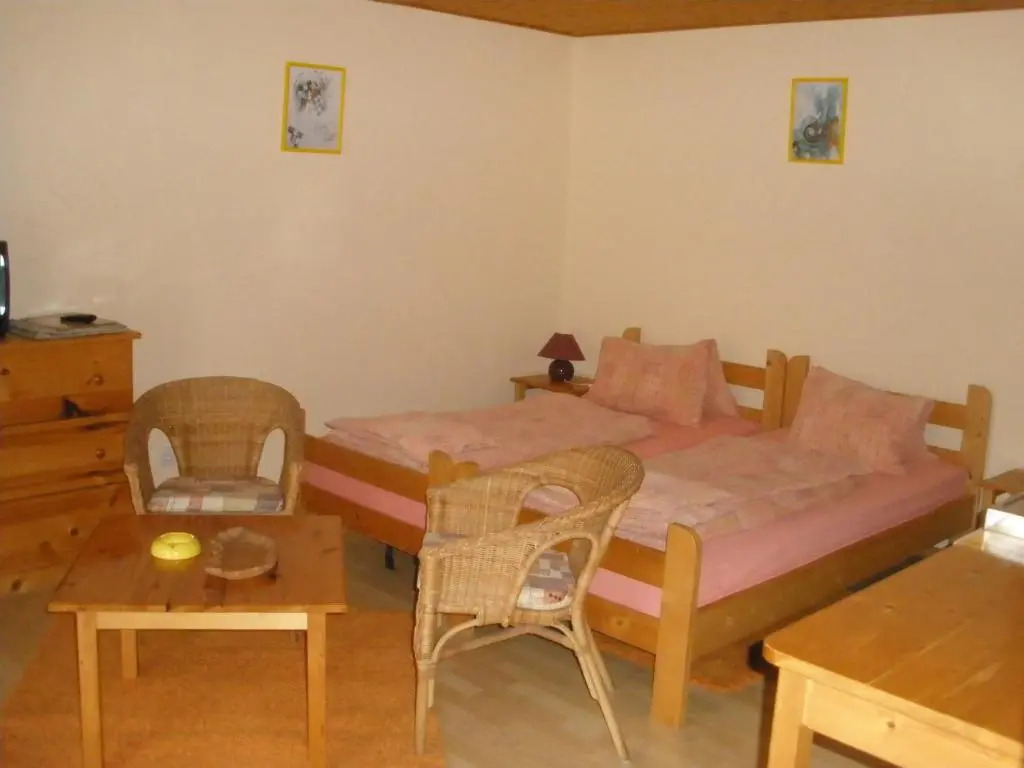 Emilia Apartmanház