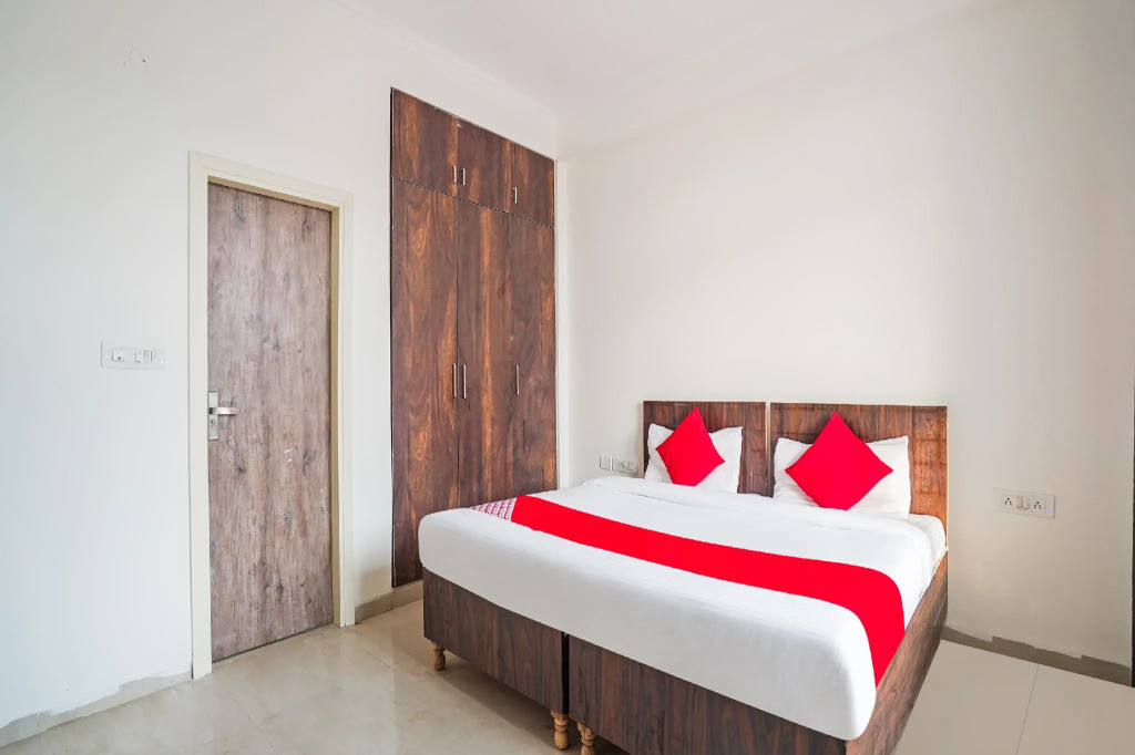 OYO 67698 Mother's Residency