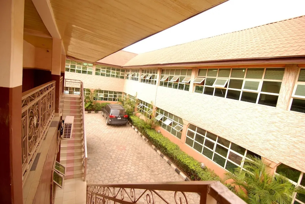 Juvacy Luxury Hotel 1