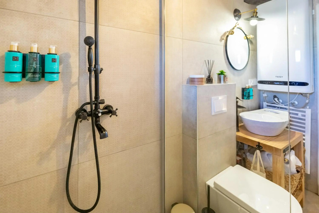 Luxury LeNi Guest House