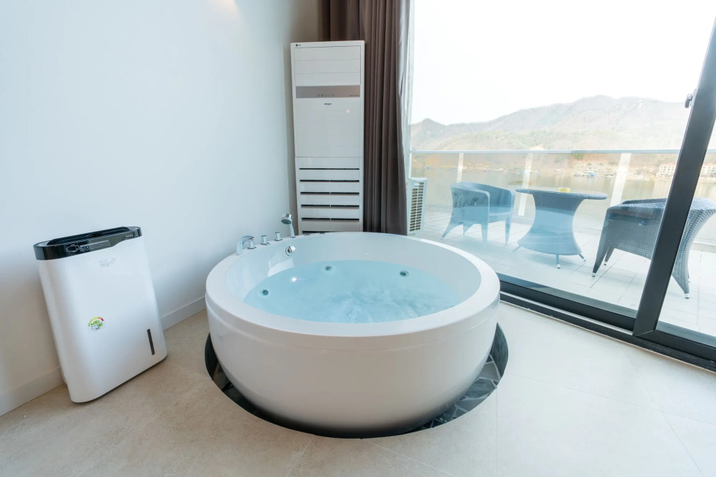 W Jiwoo Resort
