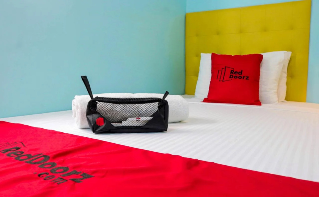 RedDoorz Plus at New Era Budget Hotel Near UCMed and Chong Hua Hospital Mandaue FORMER RedDoorz Plus New Era Budget Hotel Mandaue