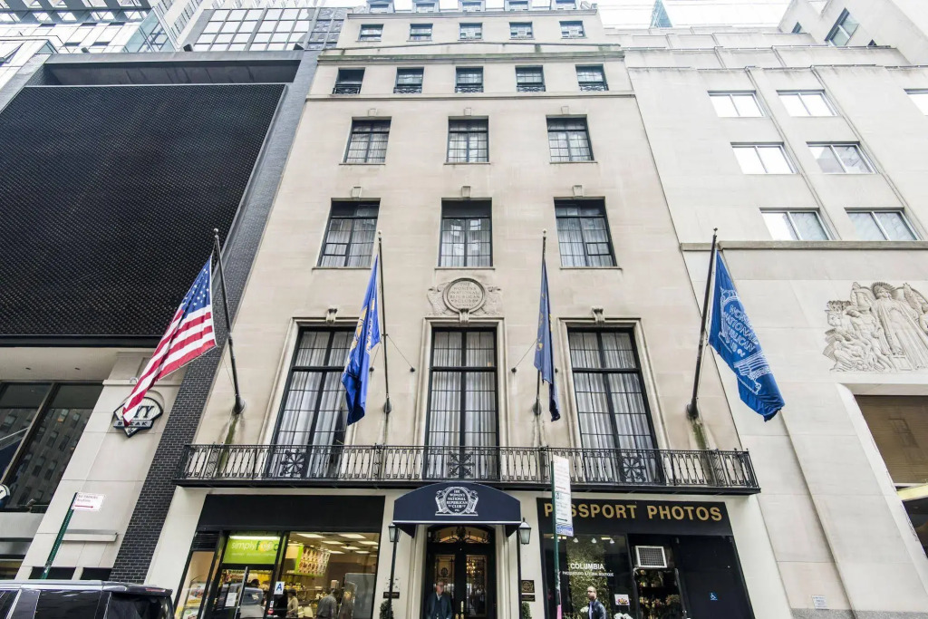 3 West Club