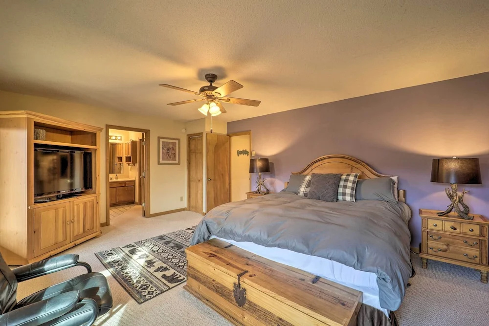Hike, Bike, Unwind! Beech Mtn Stay w/ Scenic Views
