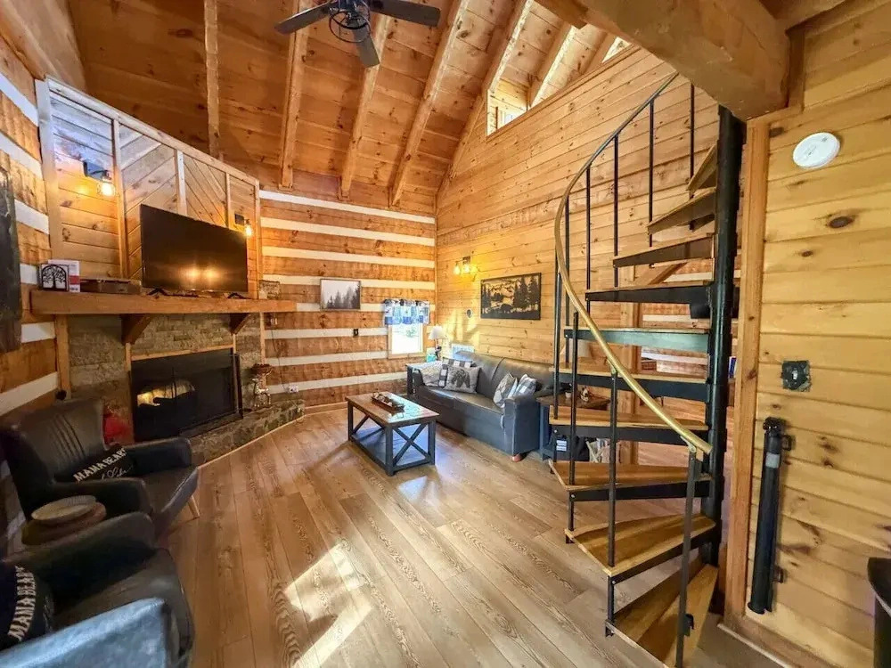 Boujee Bear- Modernized Cabin Minutes to Dollywood