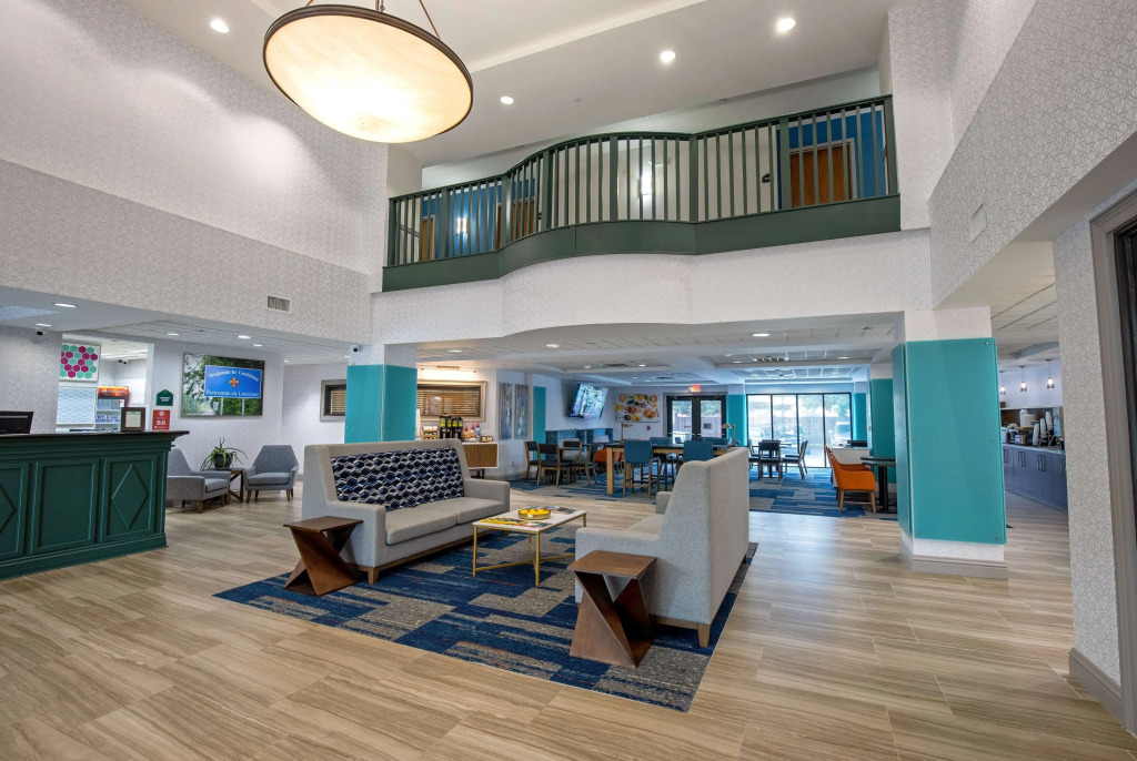 Wingate by Wyndham Lafayette Airport