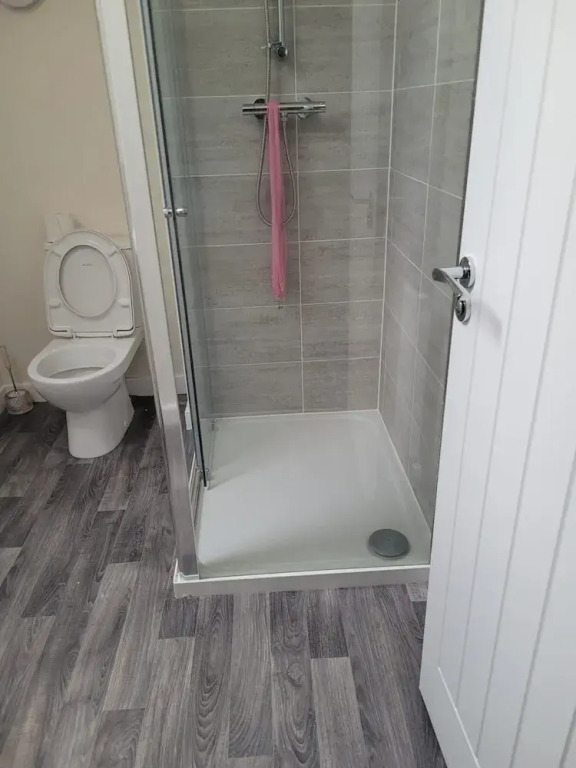 Central 2 Bed Home - Parking, Ev Point, Garden