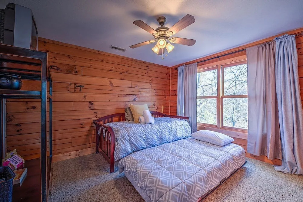 Sunrise Ridge - 3 Br Cabin