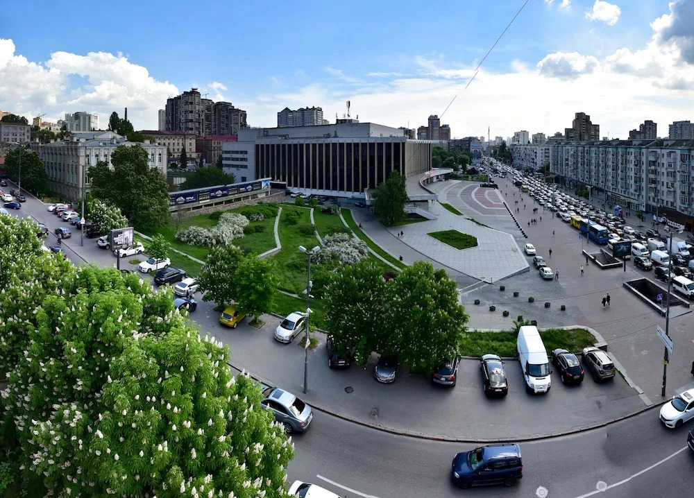 Мини-отель «Седьмое небо», ул. Евгения Коновальца