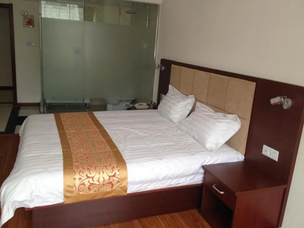 Dalian Free Trade Center Hotel