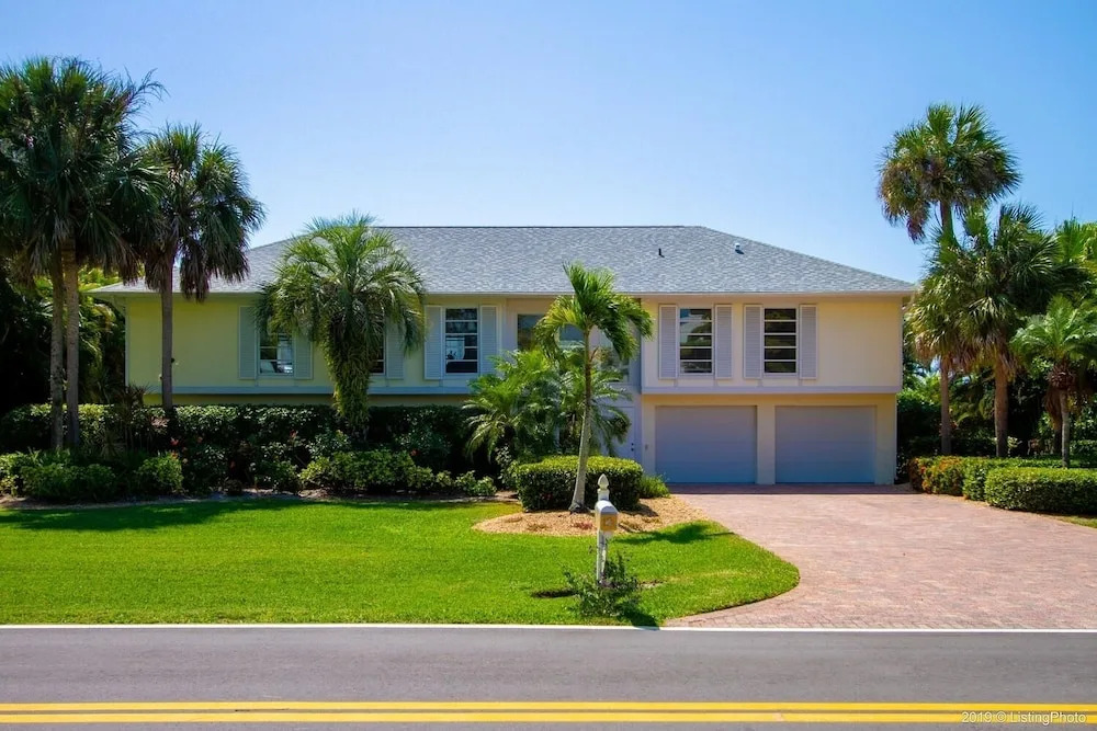 Sandcastle - Pool Home In The Dunes With Lake View! 3 Bedroom Home