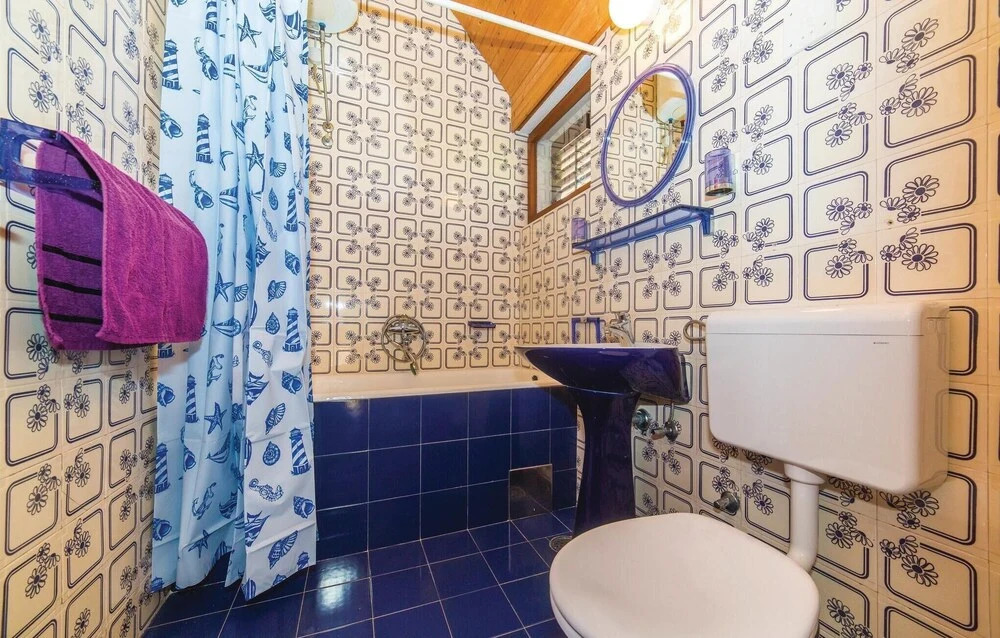Beautiful Home in Rogoznica With Wifi and 3 Bedrooms