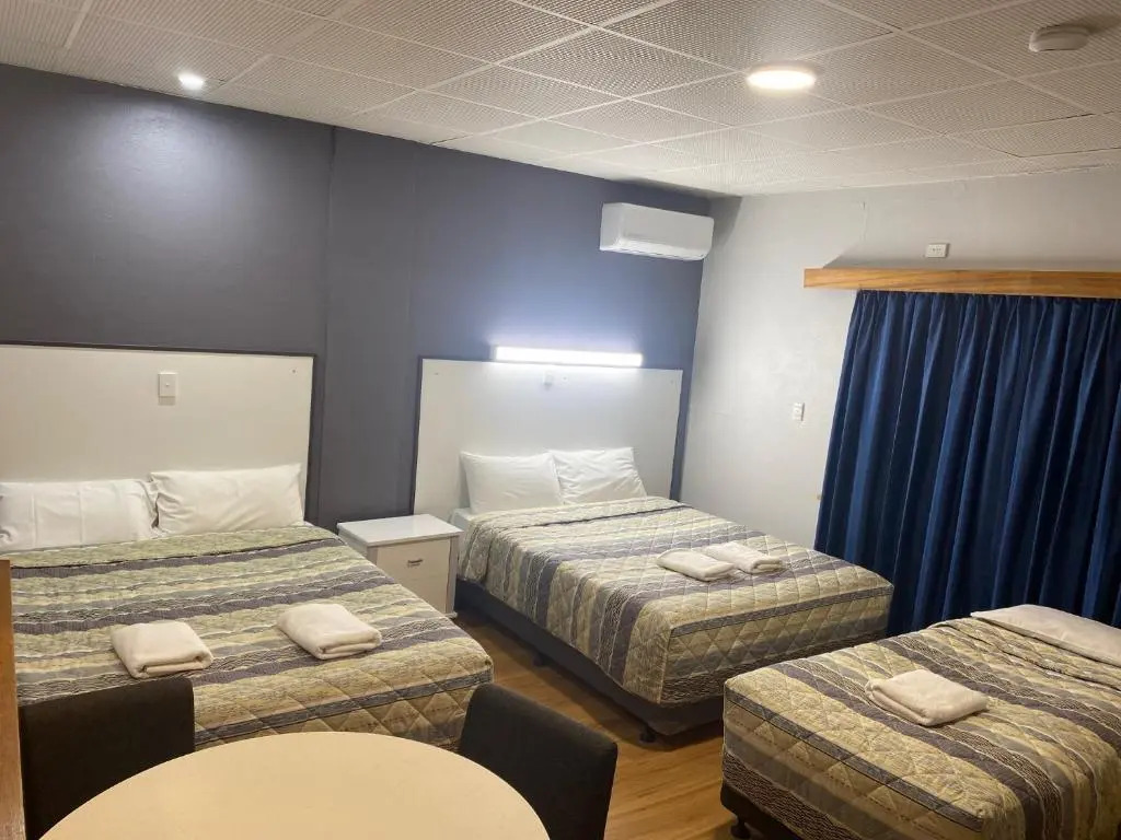 Tollgate Motel