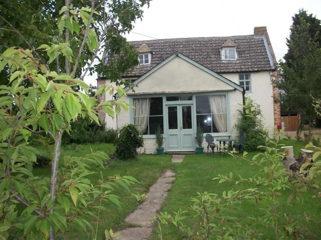 The Walnuts Country House