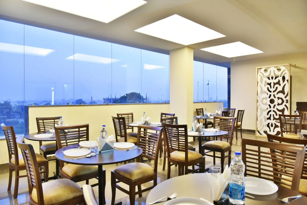 Hotel Amritsar International 2 min walk from Amritsar Bus Stand