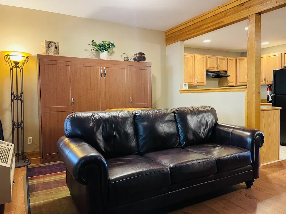Hallett Peak 101 2 Bedroom Condo by RedAwning