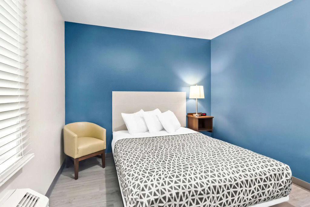 WoodSpring Suites South Houston Hobby