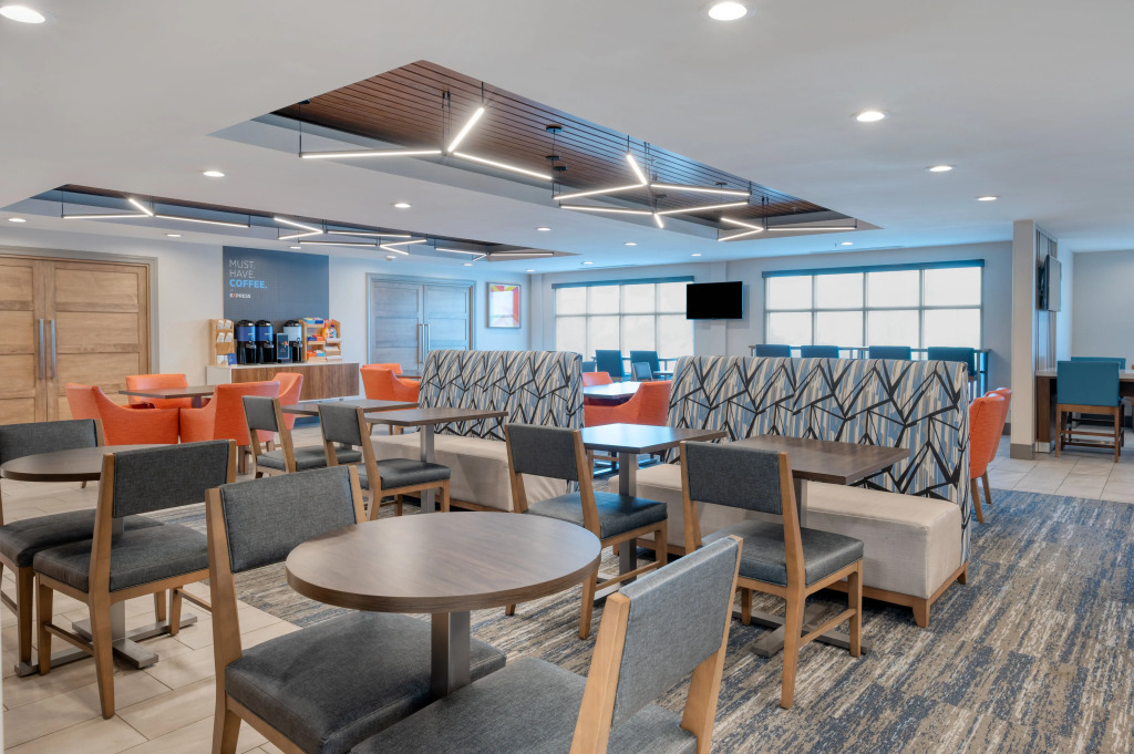 Holiday Inn Express Hotel & Suites Greenwood by IHG